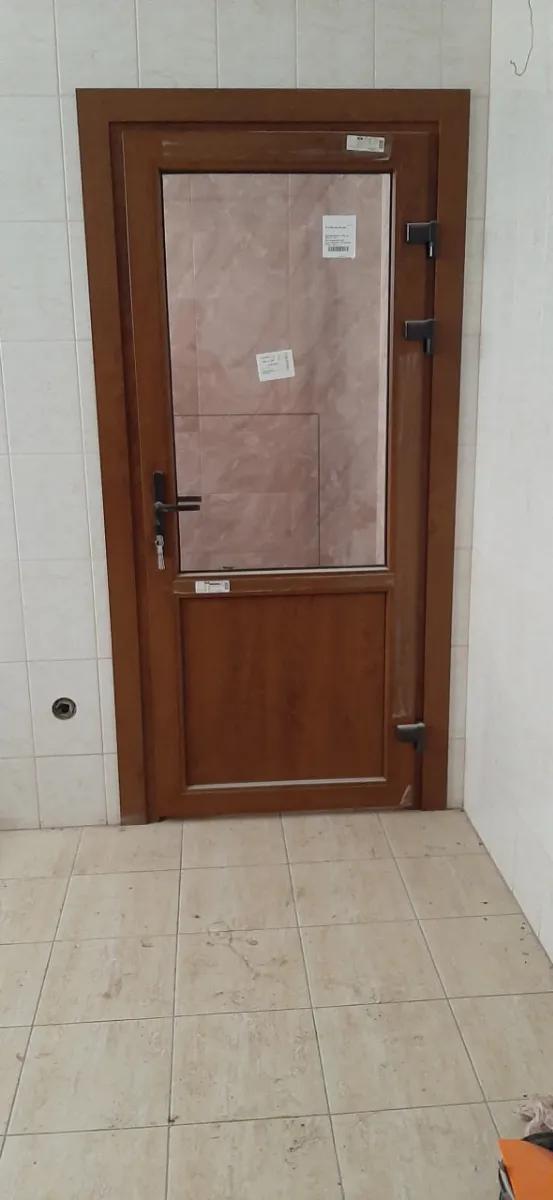 Установка входных дверей